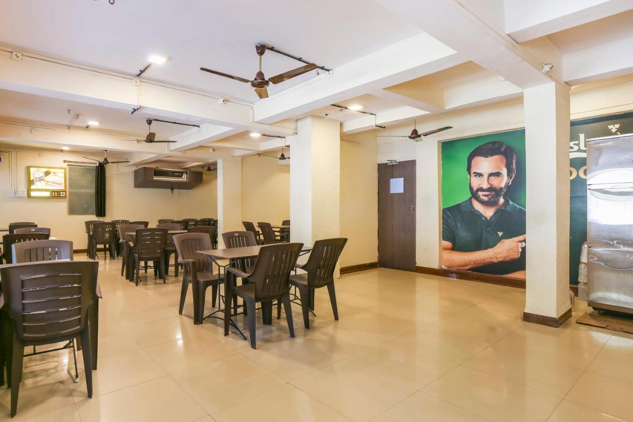 Spot On 67211 Hotel Gokul Daman Luaran gambar